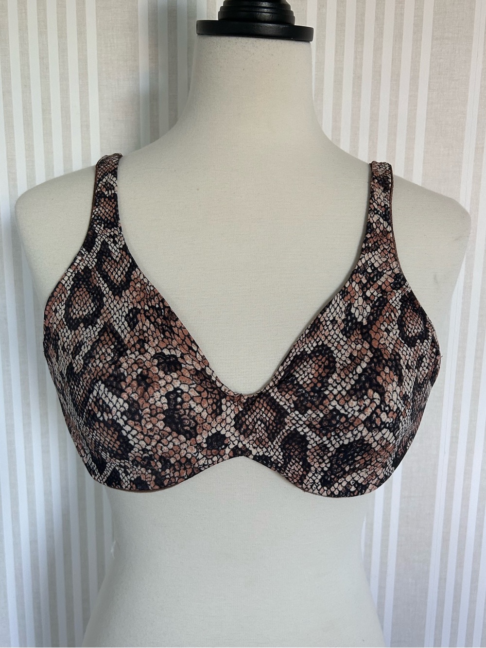 Vintage Olga Balconette Brown Snakeskin Design Bra Women’s Size 36C Mesh Lining